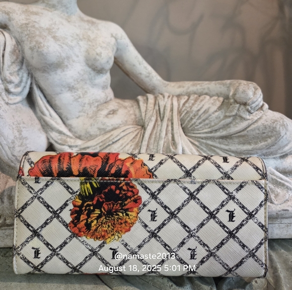 L.A.M.B. Gwen Stefani MARIGOLD Wallet Designer Leather PU Flower Luxury #162 - Picture 2 of 14